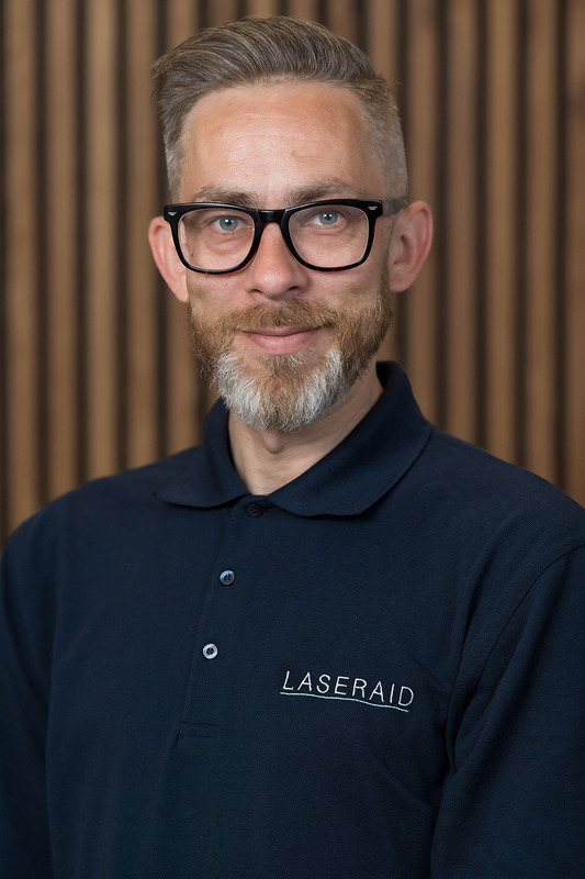 0040-AV5 - HEADSHOTS