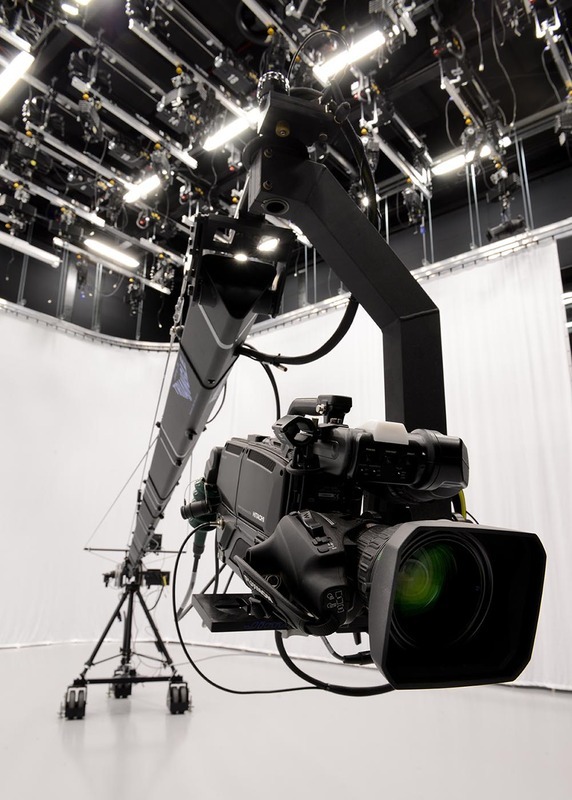 0001-IT - INDUSTRIAL & TECH