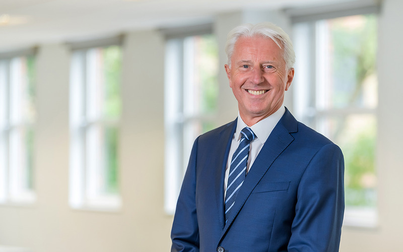 0001-AV5 - HEADSHOTS