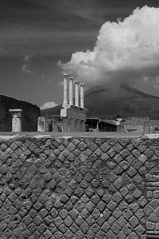 Pompei and skies over Mount Vesuvius - Places