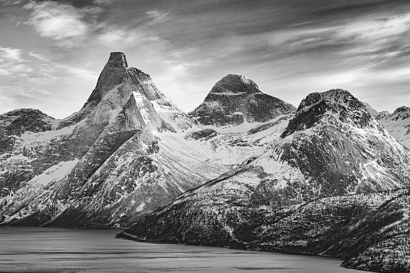 Stetind-Titinden-Presttinden - Mountains