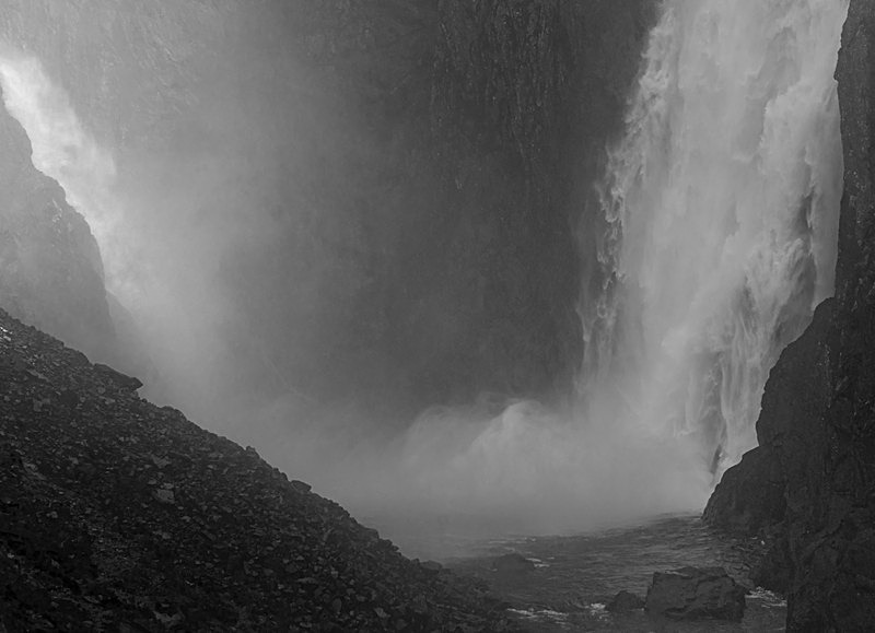 Vøringsfossen - Mountains