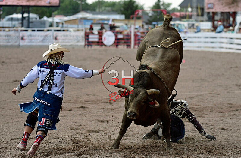 3HRodeo7-27-25_CFD_04111_Qynn Andersen - July 27th Rodeo Performance