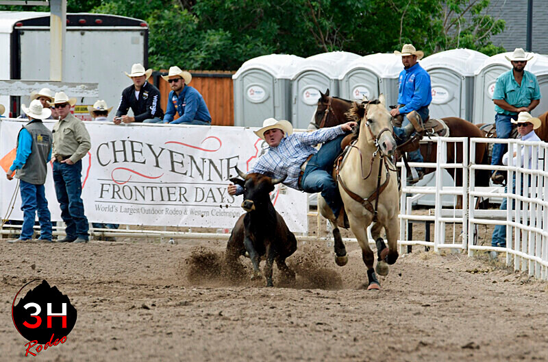 _DSC3525 - CFD Slack Performance - July 18, 2023 - Steer Wrestling
