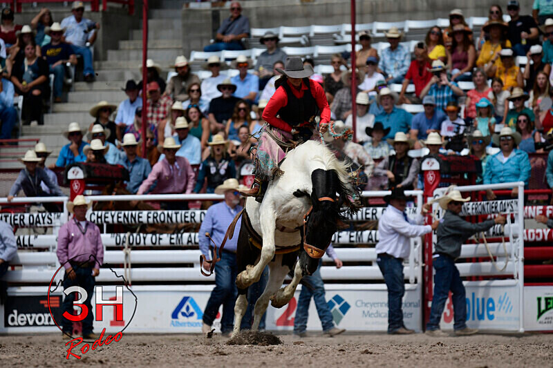 3HRodeo7-20-24_CFD_3HR5119_ - Women's Ranch Bronc Championship
