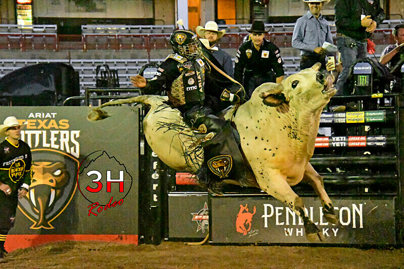 _DSC3530 - Professional Bull Riders Team Performance - CFD