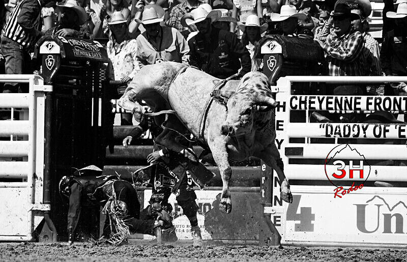 3HRodeo7-28-24_CFD_3HR-CFD- 01532BW_ - July 28 Rodeo Performance - FINALS