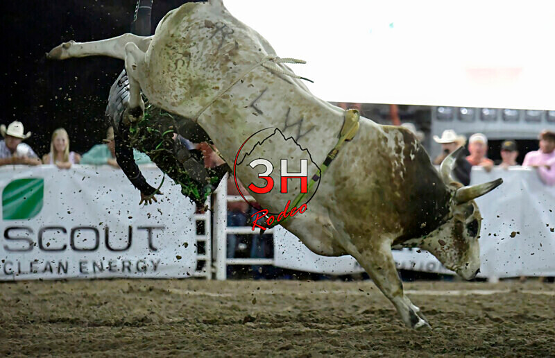 3HRodeo8-5-24_CFD_3HR-YUMA- 6125_ - AUG 5th Rodeo Performance