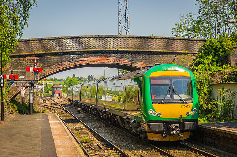 170632 Droitwich Spa 22.05.12_ - Searching for semaphores
