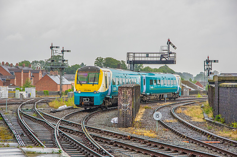 175004 Shrewsbury 21.07.17 - Searching for semaphores