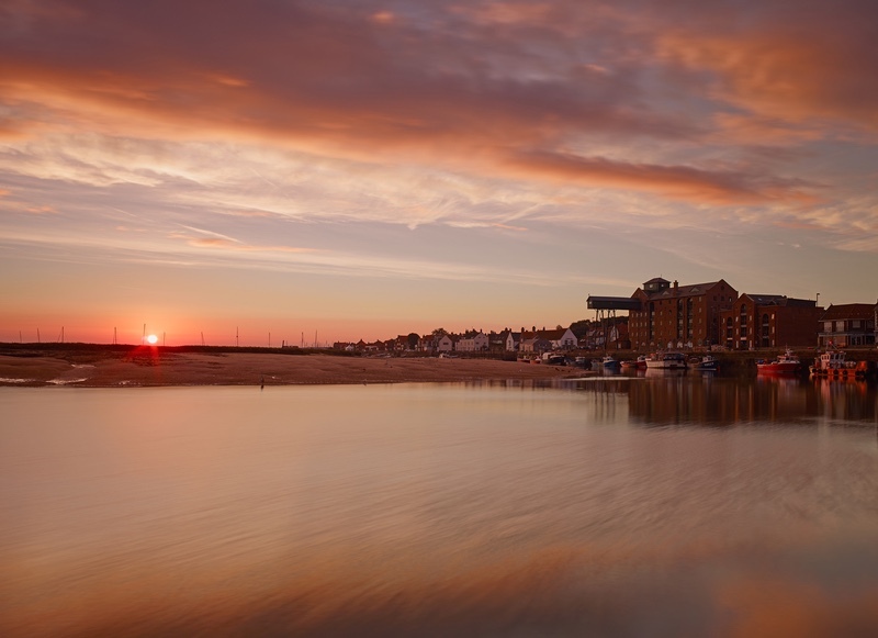Sunrise - Wells Quay - Fine Art Editions