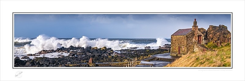 2020-034CP Stormy sea at the Berne Fishermens Cottage Portstewart - Co. Derry/Londonderry