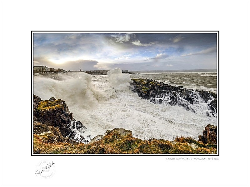 2014-141C Storm waves at Portstewart Harbour - Co. Derry/Londonderry
