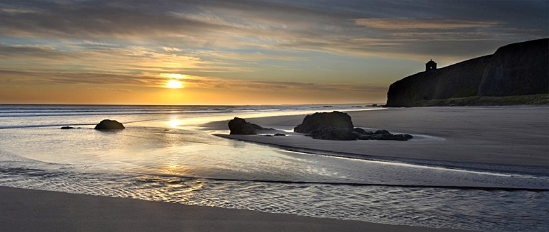 18x48 2011-013C Sunrise at Mussenden Temple Downhill - Canvas