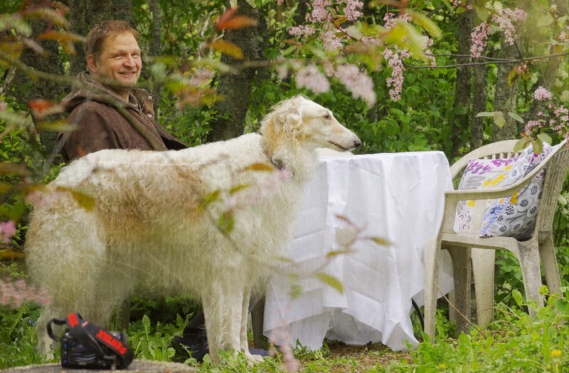 Mila and John in May21 - Happy at Home