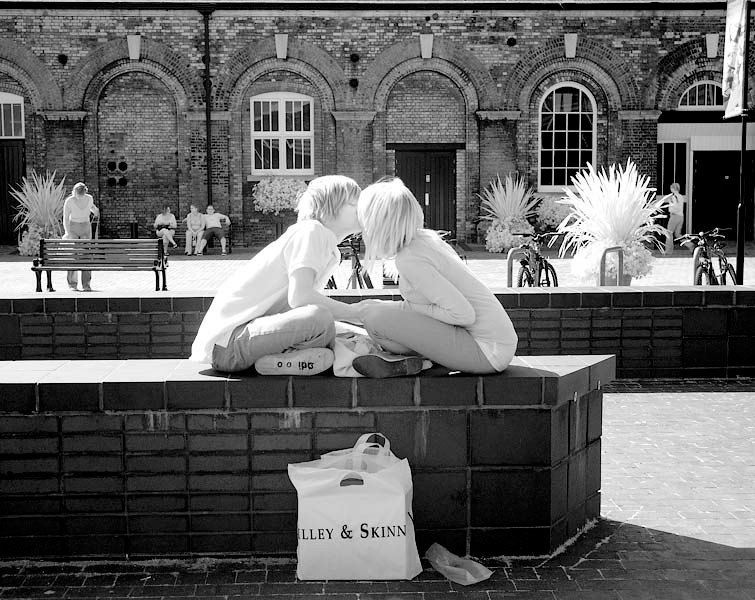 Sundays Kiss - Urban