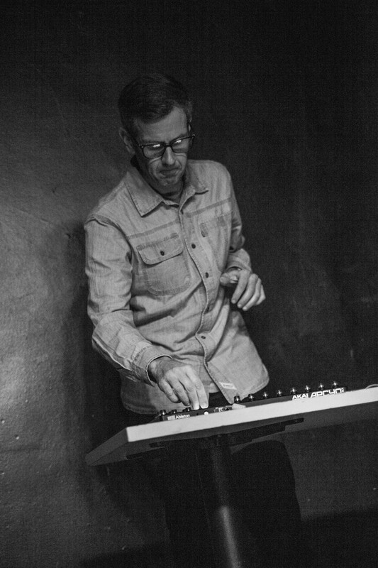  - RDZ LIVE AT THE FAN MAGAZINE LAUNCH