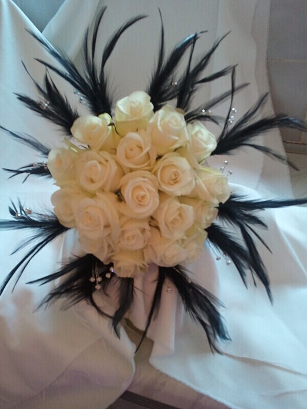 White rose and feathers - 8 - Bouquets