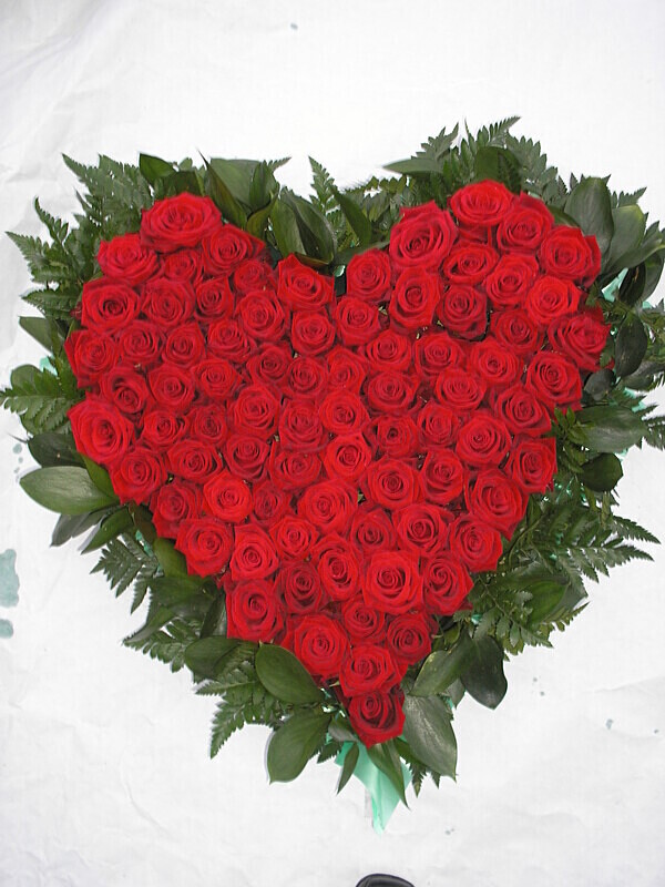 23 - Extra large - Red rose heart with foliage edge - Funeral and Remembrance Flowers