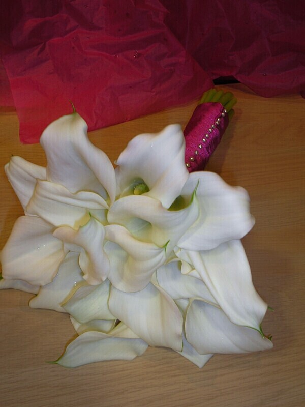 White cala lillies - 6 - Bouquets