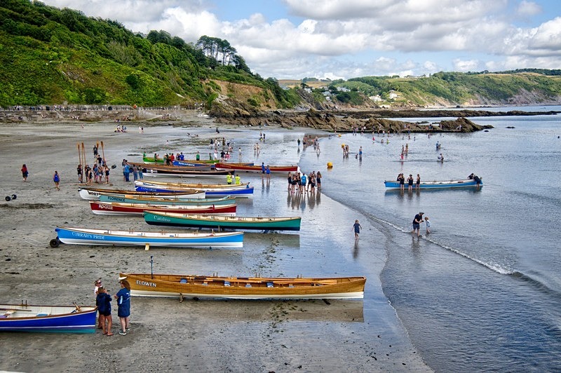 Gigs on Looe Beach for the Gig Regatta - Photos of Looe