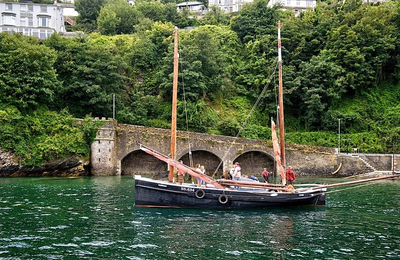 Lugger Barnabus - Photos of Looe