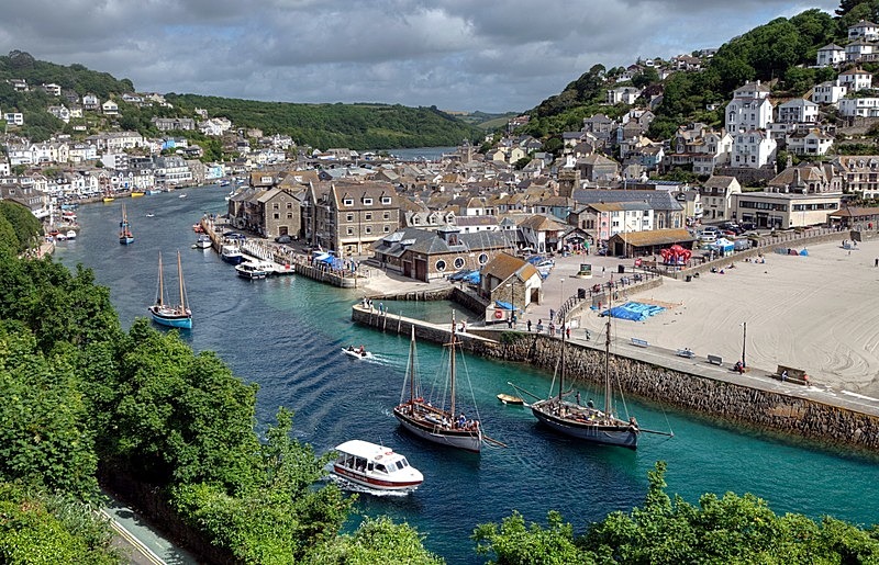 Luggerss at Looe - Photos of Looe