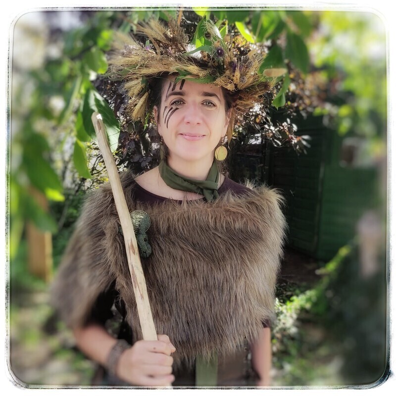 Eleanor - Dancer & Musician - Members