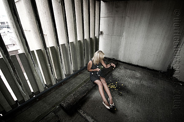 He loves me . . . not. - Location Shoots