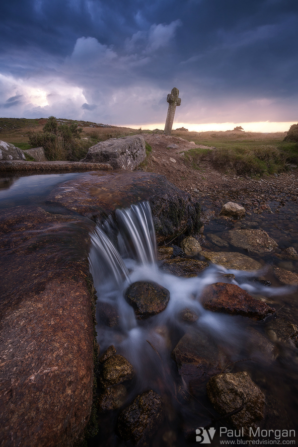 Windy Post - Landscape (Vertical)
