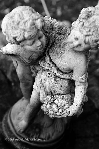 805 - Statuary Garden
