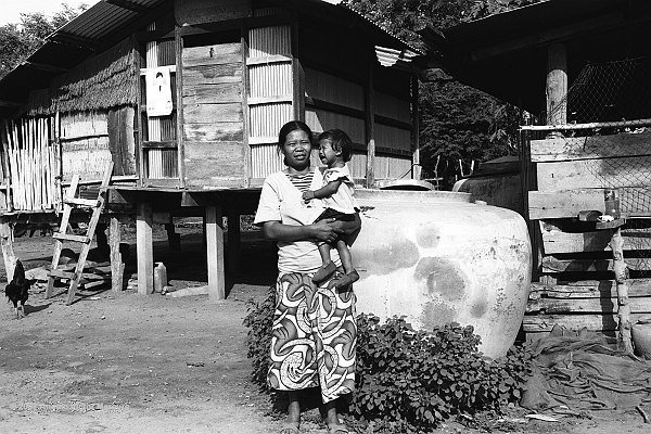 606 - Thai Country People