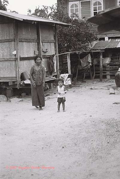 600 - Thai Country People