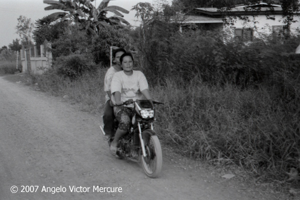 611 - Thai Country People