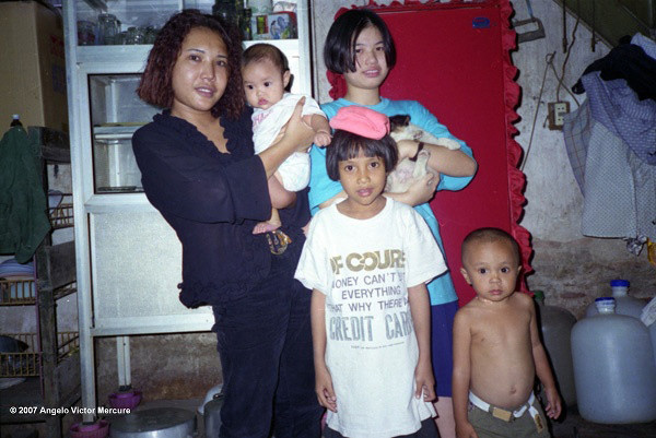 613 - Thai Country People