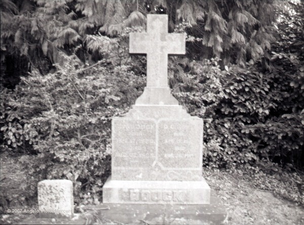 521 - Old Graveyards