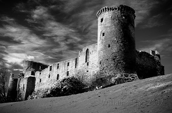 Bothwell Castle 01A - Castles - Scotland