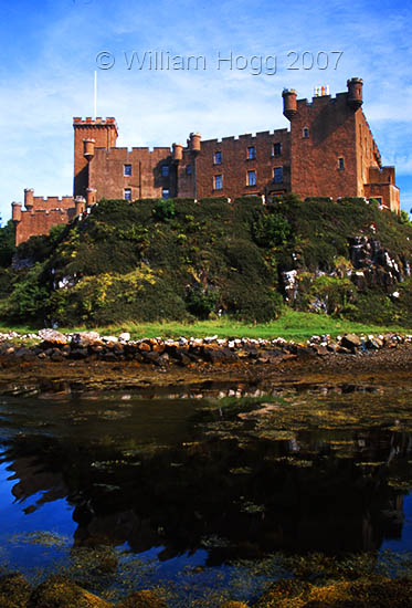 Dunvegan Castle 02 - Castles - Scotland