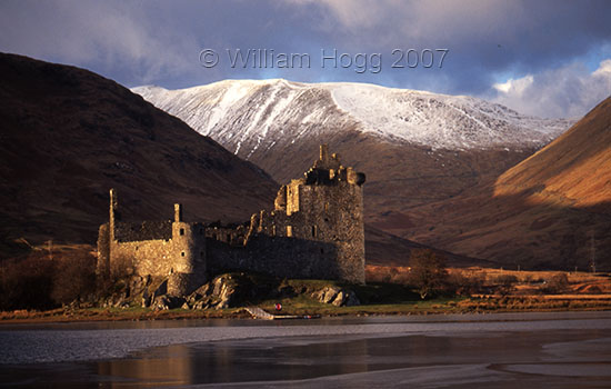 Kilchurn Castle 01 - Castles - Scotland