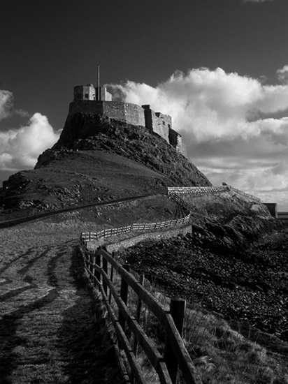 Lindisfarne Castle 01A - Castles - England
