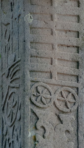 Santiago, atrial cross, shaft details - Santiago Mezquititlán, Guanajuato