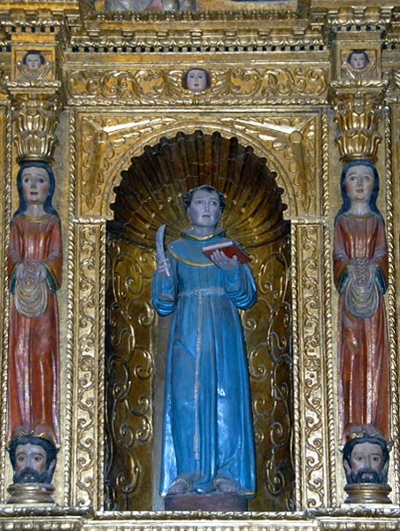 Central niche sculpture, St. Anthony flanked by terms - San Miguel Arcángel, nave San Antonio de Padua retablo