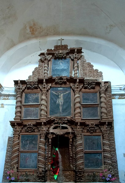 Santiago Apóstol, ungilded nave retablo - Teotongo, Oaxaca