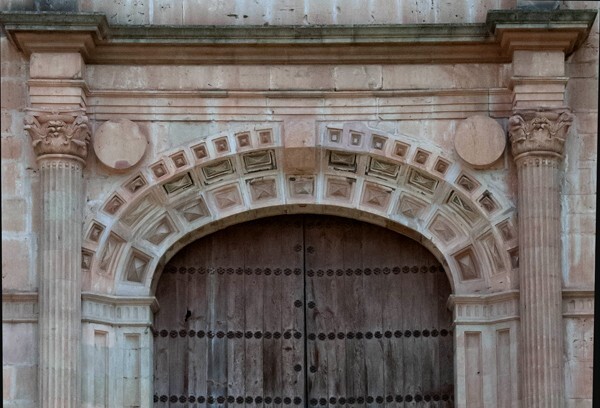 Archivolt & pillars - North Portal