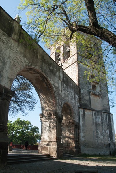 Atrial gate & bell-tower - La Asunción de Nuestra Señora, atrio, portería, and nave & choir ceilings