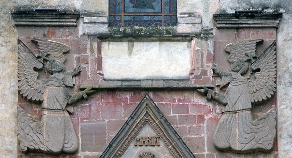 Façade alfiz, angels - Façade, nave & sanctuary