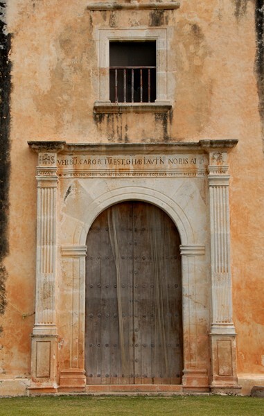 Façade portal & choir loft window - San Miguel Arcángel, façade & nave
