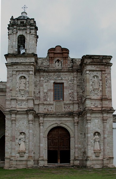 SS Pedro & Pablo, façade - San Pedro y San Pablo