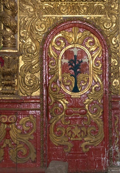 San Antonio, refectory altar detail, door - Singuilucan, Hidalgo