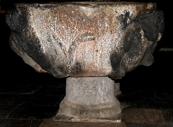 Baptismal font - San Juan Bautista, nave, cloister & sala de profundis